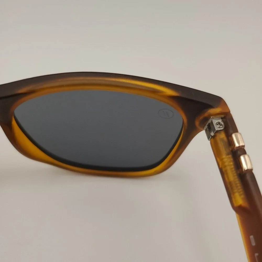 Blenders X Blue Moon Limited Edition Polarized Sunglasses Promo EUC